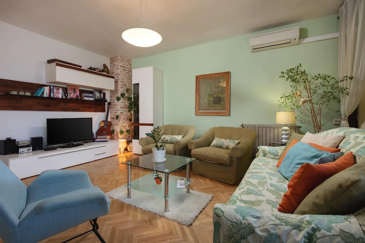 Apartment Viki Split